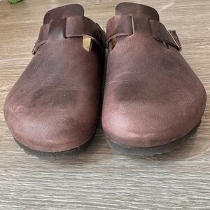 Birkenstocks Boston in Mocha Leather (size 43)